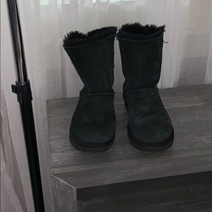 Black Ugg boots